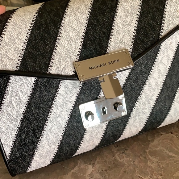 Michael Kors Medium Flap Shoulder Bag - Picture 10 of 14